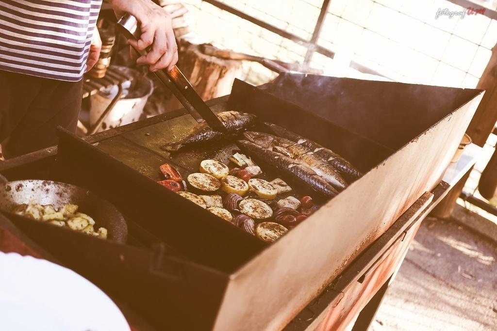 泰尔奇乌罗思腾营地旅馆酒店 外观 照片